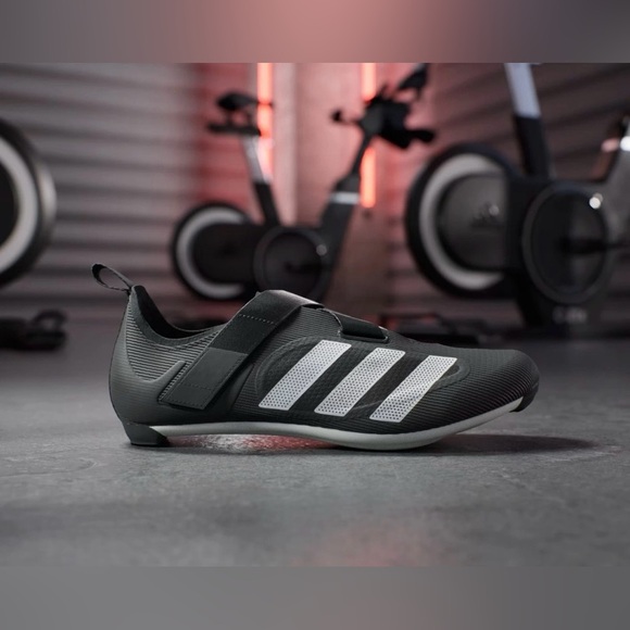 Adidas Indoor Cycling Shoes - GX6544 |
Men\'s 11 1/2 Women\'s 12 1/2Core BLK White main image 12